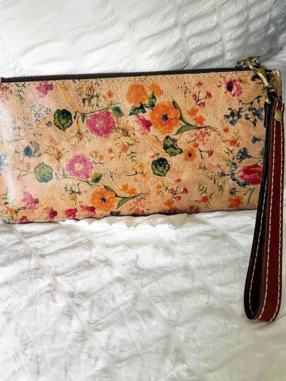 Patricia Nash Cassini Wristlet Floral Clutch in Pink & Brown